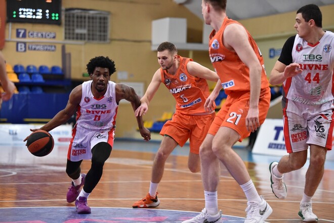 Ровно победило Черкасские Мавпы и заняло третью строчку в чемпионате