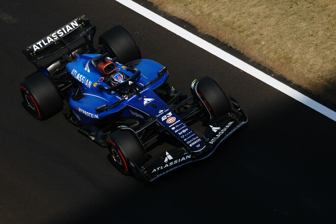 Воулз опроверг слухи о разнице обновлений болидов Албона и Сайнса