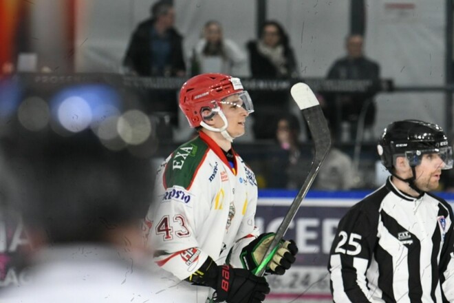 Монблан Артема Гребеника сохранил шансы на полуфинал плей-офф