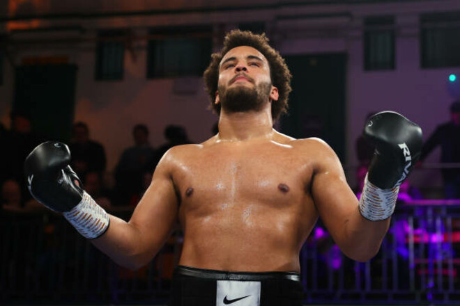 Перспективный супертяж предложил подождать, пока Усик не уйдет на пенсию