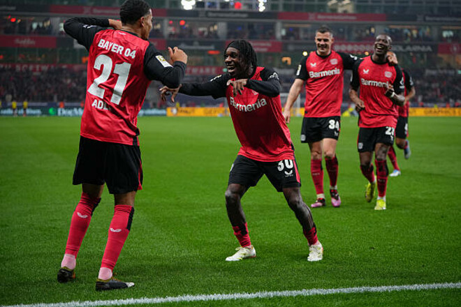 Байєр здобув перемогу в матчі Бундесліги і скоротив відставання від Баварії