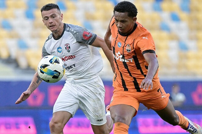 Не без нервов. Шахтер в Киеве переиграл Оболонь