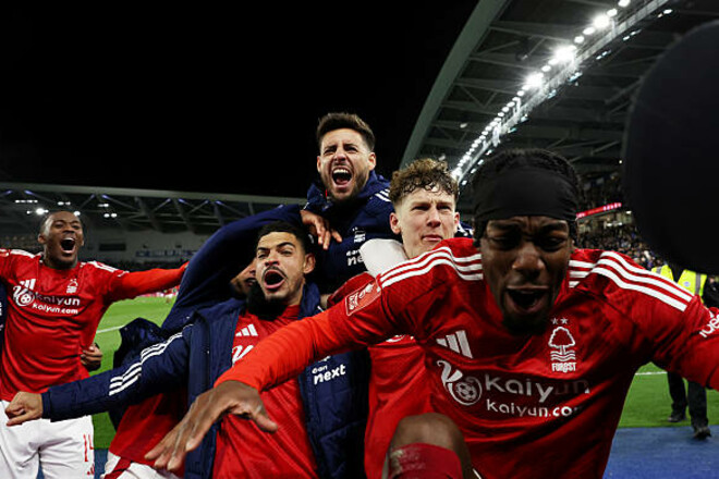 Ноттингем Форест в серии пенальти одолел Брайтон в Кубке Англии