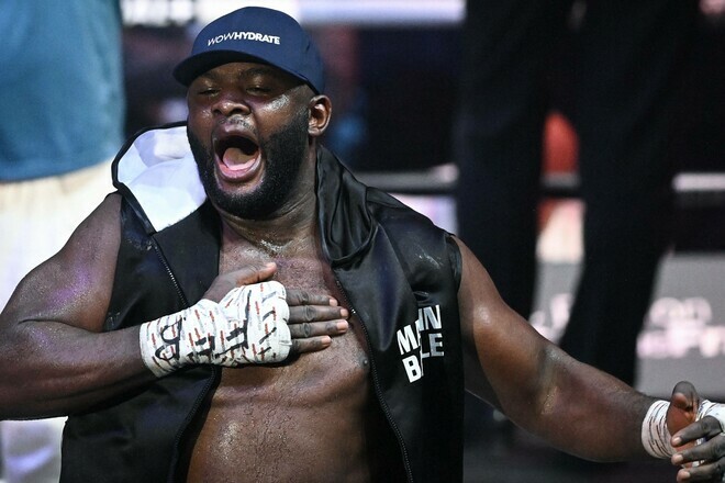 Баколе зізнався, скільки йому заплатив Усик за спаринг