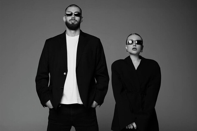 ФОТО. Воротаря збірної України привітали з ДН фотосесією з коханою