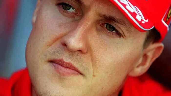 Известна причина, по которой жена Михаэля Шумахера не говорит об аварии