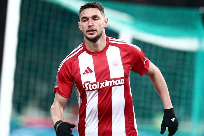 ВИДЕО. Яремчук забил гол на 1-й минуте матча в Греции за Олимпиакос