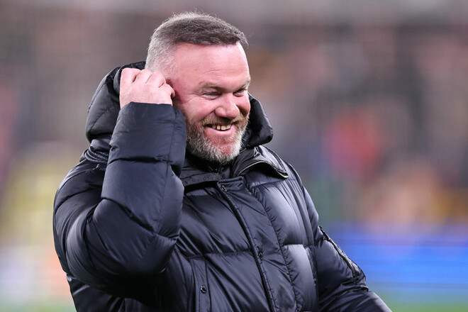 Руни атакует стену в Лондоне. Экс-звезда сборной Англии попал в скандал