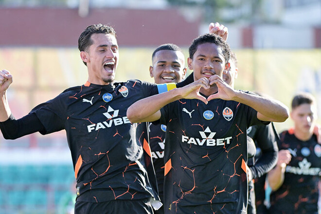 Синхронные победы Динамо и Шахтера, неудачный дебют Кучера в Черноморце