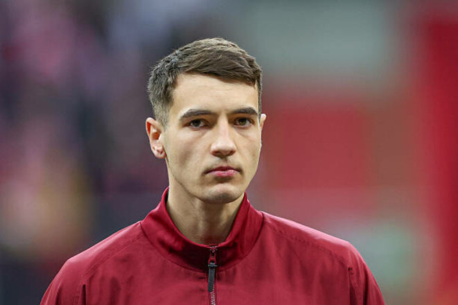 Зинченко на руку. Фланговый защитник Арсенала может перейти в Байер