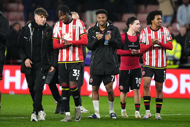 Чемпіоншип. Три команди у битві за титул, ситуація Таловєрова + таблиця