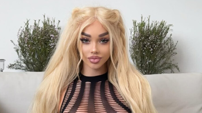 ВІДЕО. Колишня ексзірки Динамо похизувалася грудьми та сідницями