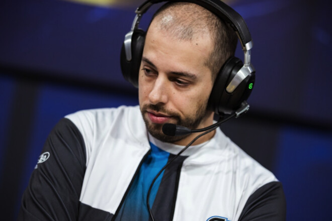 «С NAVI что-то не так». Тренер GamerLegion о проблемах в украинском клубе