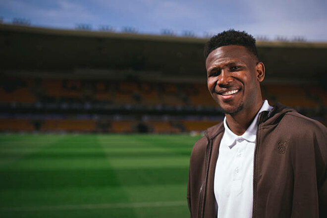 ОФІЦІЙНО. Вулверхемптон підписав контракт з травмованим захисником