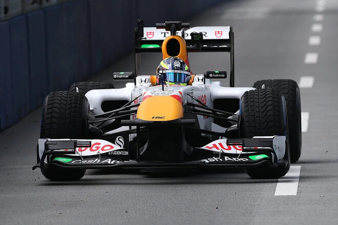 ВІДЕО. Пілот Формули-1 пошкодив болід під час демо-заїзду в Токіо