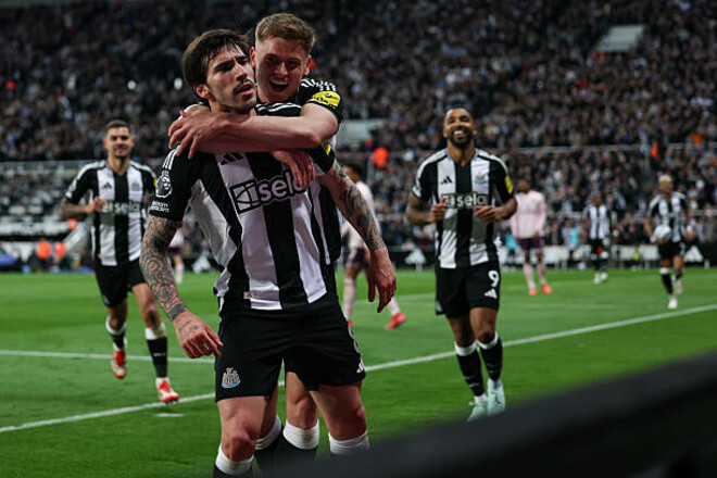 Ньюкасл – Брентфорд – 2:1. Невероятный удар Тонали. Видео голов и обзор