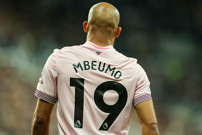 Брайан Мбемо присоединился к эксклюзивному клубу пенальтистов АПЛ