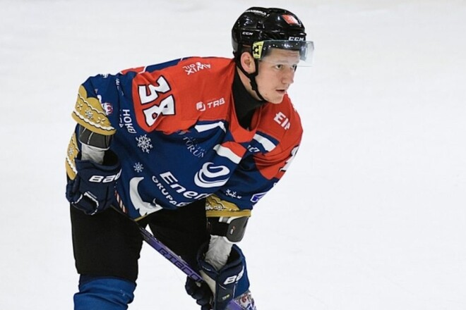 Алексей Ворона еще сезон поиграет за Торунь