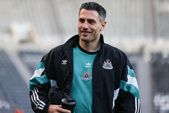 ОФІЦІЙНО. Лідер та ветеран Ньюкасла підписав новий контракт з клубом