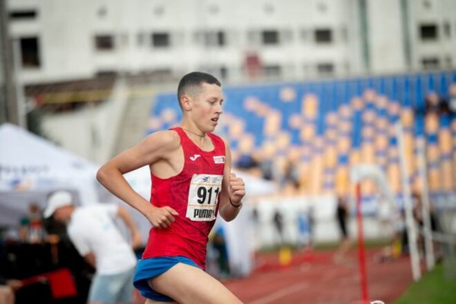 Сын Ивана Гешка выиграл чемпионат Украины по кроссу среди юниоров