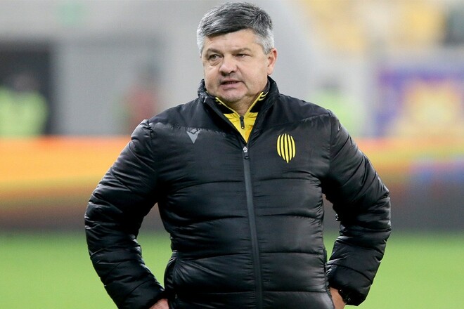 Источник: главный тренер Руха мог возглавить польский клуб