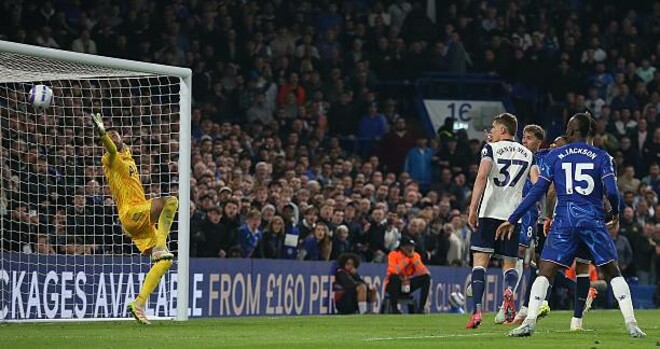 ВІДЕО. Енцо Фернандес вивів Челсі вперед у матчі проти Тоттенхема