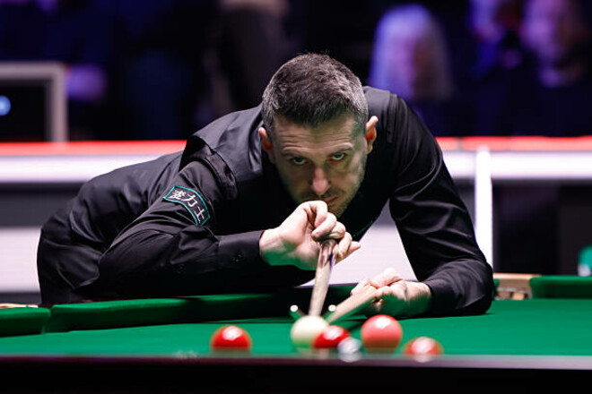 Селби разгромил Робертсона. Определены полуфиналисты турнира в Манчестере