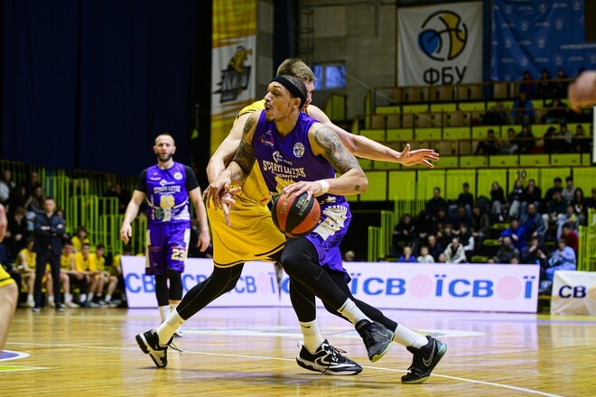 Старий Луцьк – Київ-Баскет. Дивитися онлайн. LIVE трансляція
