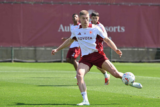 «Он меня удивил». Экс-звезда Ромы оценил игру Довбика в Италии