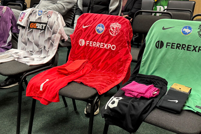 Початок матчу Ворскла – Зорю перенесено через повітряну тривогу