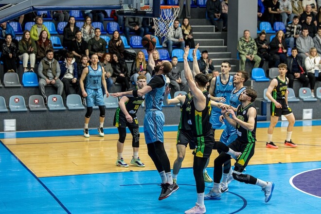 Без сенсации. Днепр уверенно победил Говерлу во втором матче 1/4 финала