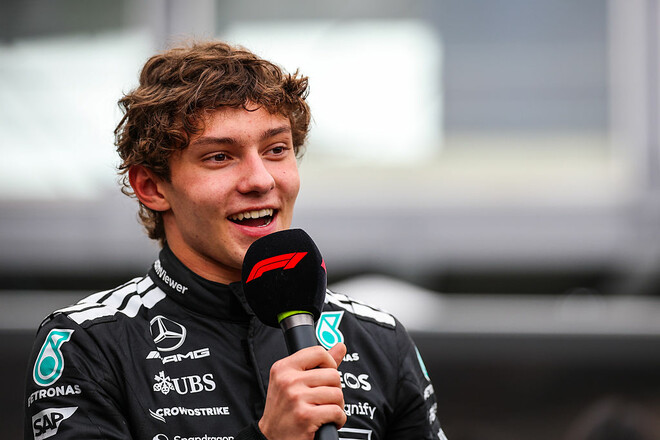 Теперь не Ферстаппен. Кими Антонелли побил сразу два рекорда чемпиона