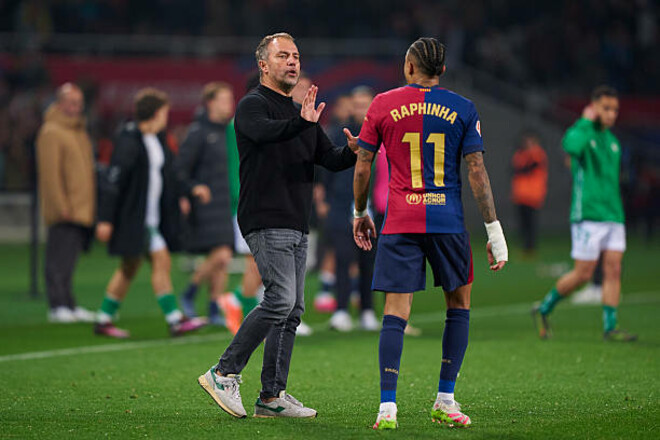 ВИДЕО. Не сдержал эмоций. Рафинья после матча с Бетисом поссорился с Фликом