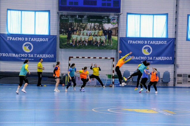 ВИДЕО: Сборная Украины начала тренировки перед матчами плей-офф ЧМ-2025