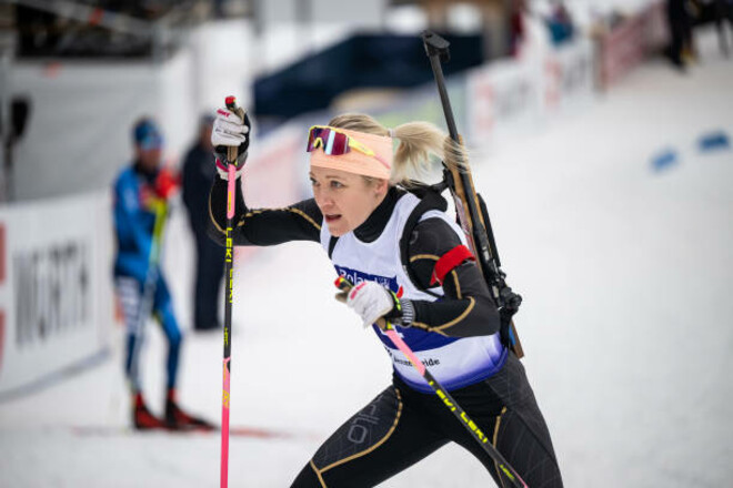 Известная финская биатлонистка выиграла лыжную гонку на 70 км. Ей 42 года