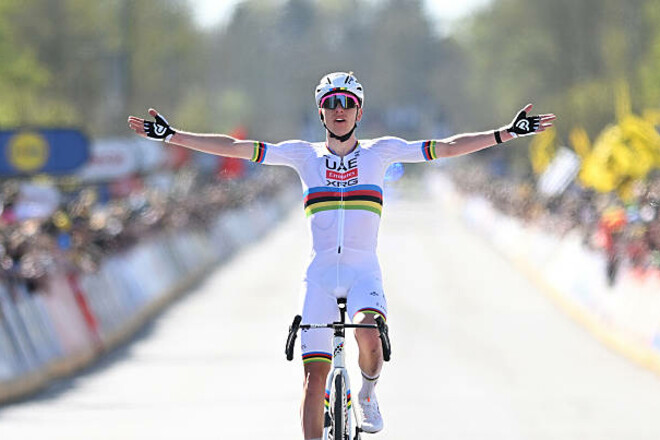 Погачар вошел в историю Ronde van Vlaanderen