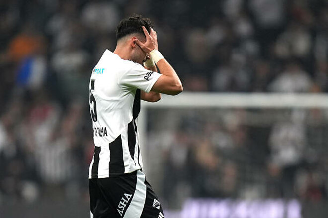 Защитник Бешикташа установил уникальное достижение