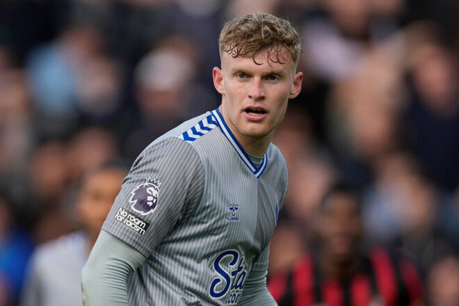 Готові віддати 50 млн фунтів. МЮ прагне придбати партнера Миколенка