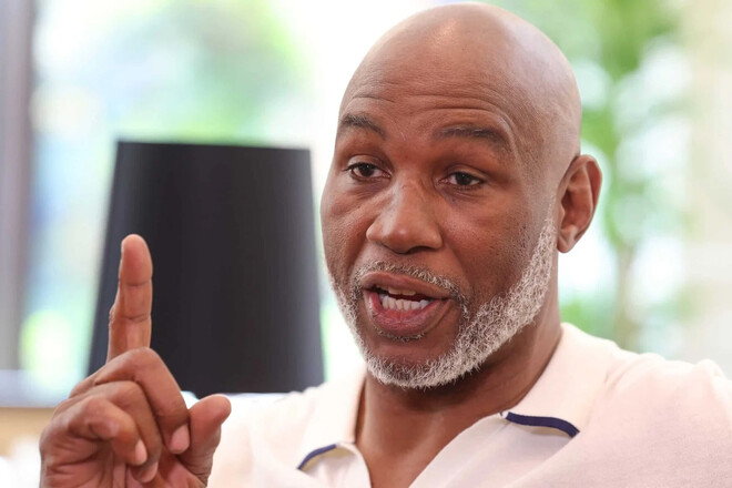 Lennox Lewis: “Better completing your career. Save your mind ”