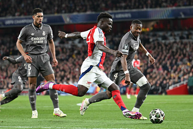 Сака травмував гомілкостоп? Стали відомі подробиці епізоду