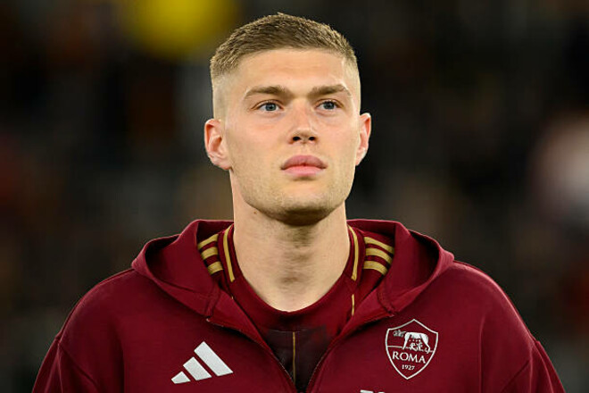 «Цифри доводять його силу». Екс-форвард Роми оцінив гру Довбика