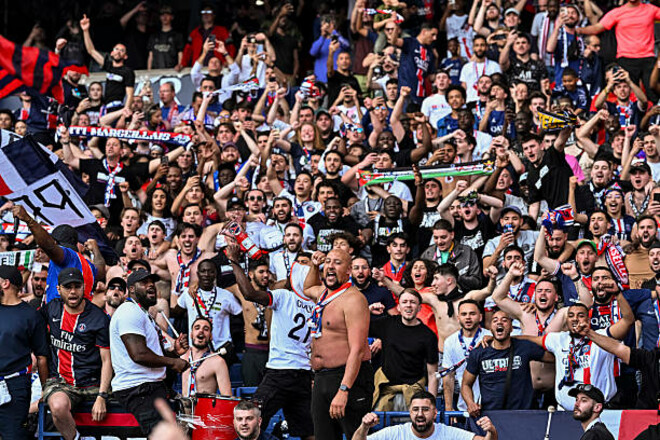 ВИДЕО. Фанаты ПСЖ и Астон Виллы устроили драку перед матчем ЛЧ