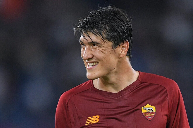 Форвард пішов на пониження зарплати, щоб і надалі конкурувати з Довбиком