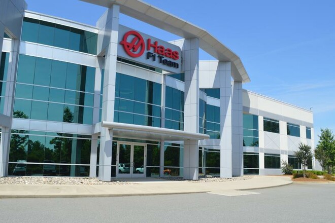 Як тарифи Трампа зачепили американську команду Формули-1. Хаас відповіли