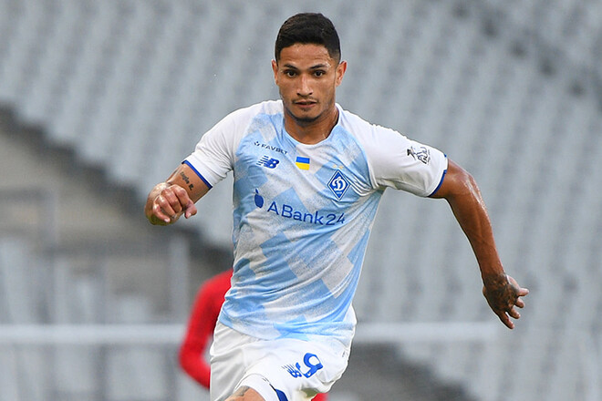 Форвард київського Динамо увійшов до символічної збірної в Європі