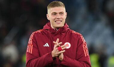 Підсумки ЛЄ та ЛК, Довбик – гравець місяця в серії А, ляпи від Онана