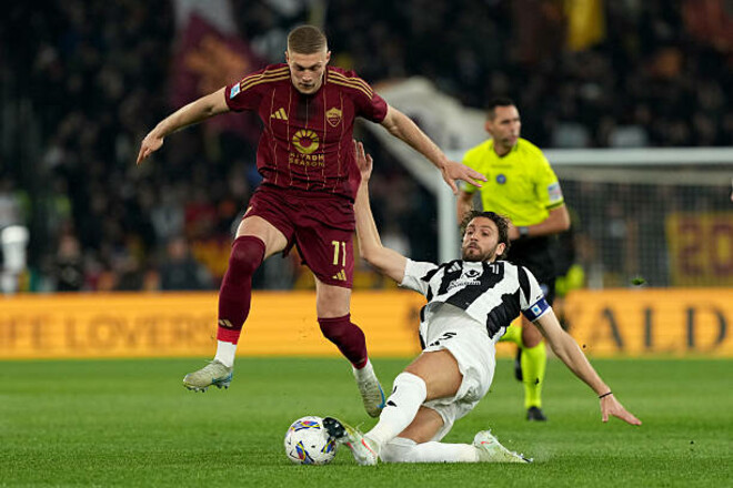 Артем Довбик став найкращим гравцем березня в Серії А. Реакція фанів