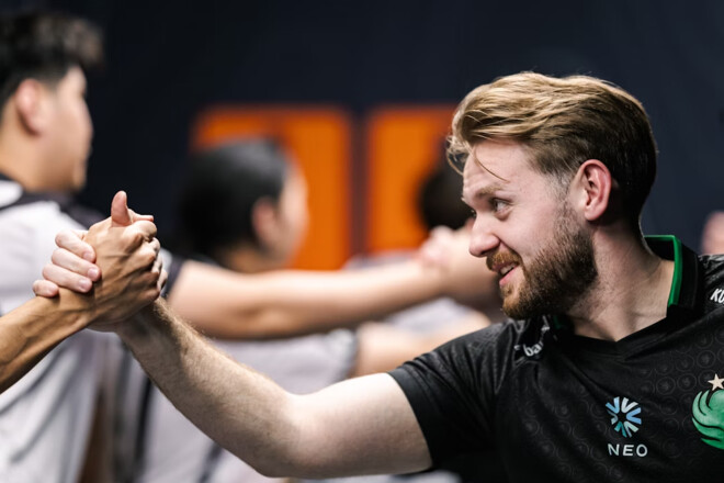 Falcons вирвали плей-оф після важкої перемоги над MongolZ