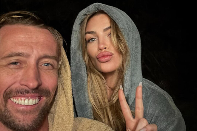 ВІДЕО. Відома модель переплутала футболіста Ліверпуля з жінкою