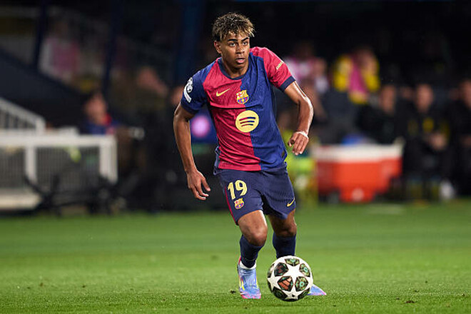 ВИДЕО. Футболиста Барселоны эпично затроллили за внешний вид